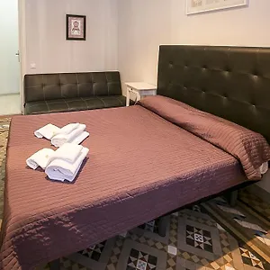hostal-balmes-centro.topbarcelonahotels.com/